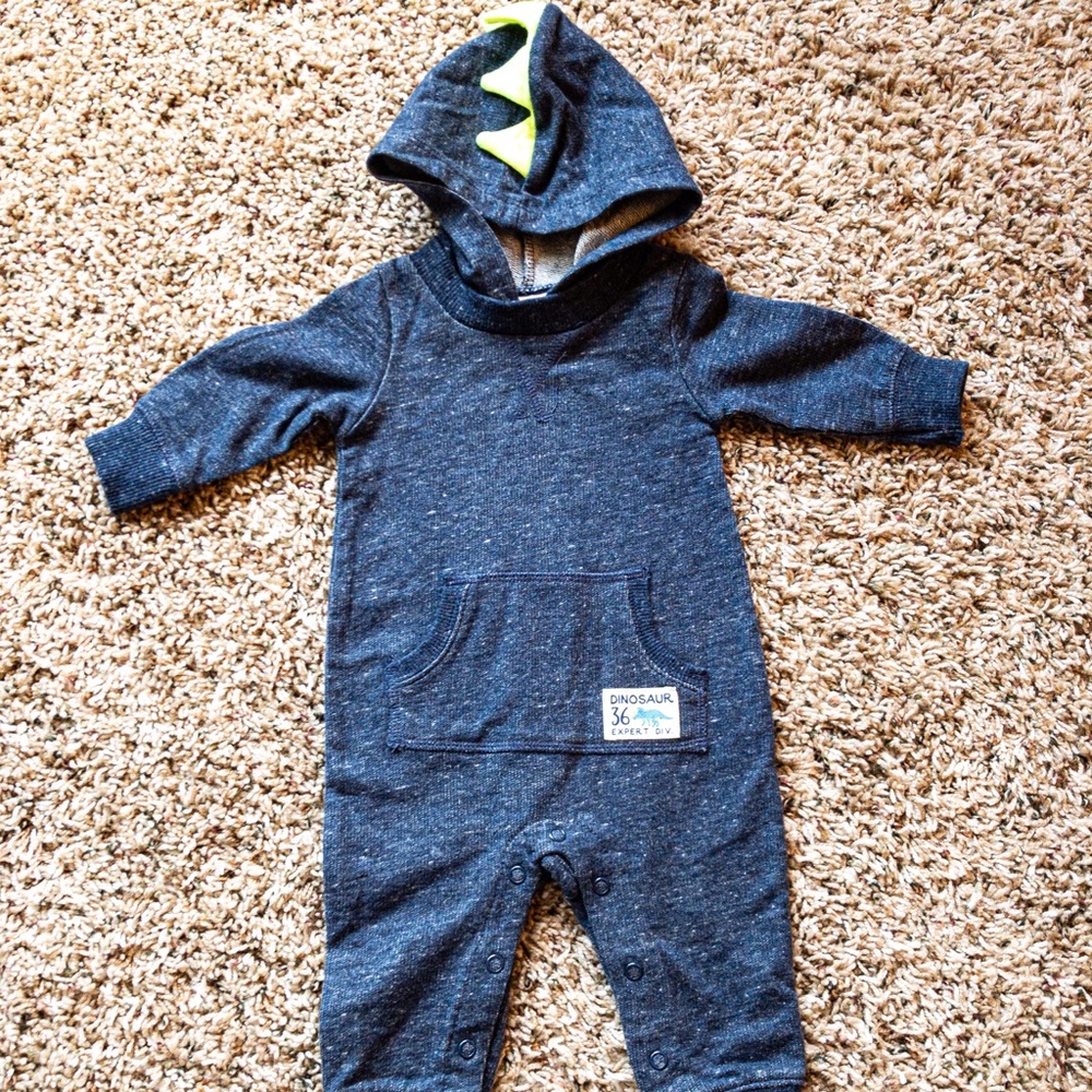 NWOT Carter’s Bodysuit